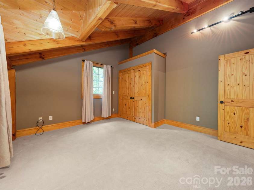 82 Red Oak Drive, Mills River, NC 28759.  MLS# CAR4376233, YatesRealty ID 19351. 