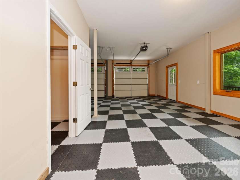 82 Red Oak Drive, Mills River, NC 28759.  MLS# CAR4376233, YatesRealty ID 19351. 