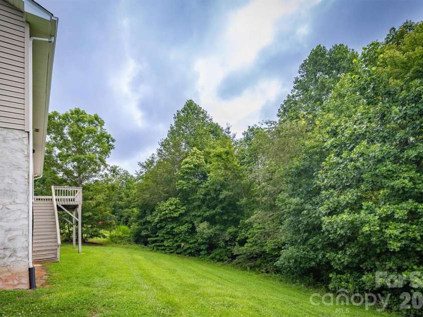 1102 Allman Ridge Road, Morganton, NC 28655.  MLS# CAR4375814, YatesRealty ID 19352. 