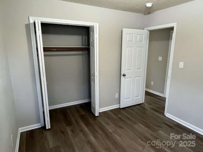 1714 Maribel Avenue, Charlotte, NC 28216.  MLS# CAR4271055, YatesRealty ID 19353. 