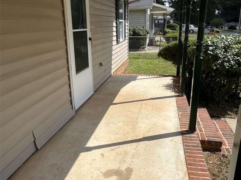 1714 Maribel Avenue, Charlotte, NC 28216.  MLS# CAR4271055, YatesRealty ID 19353. 