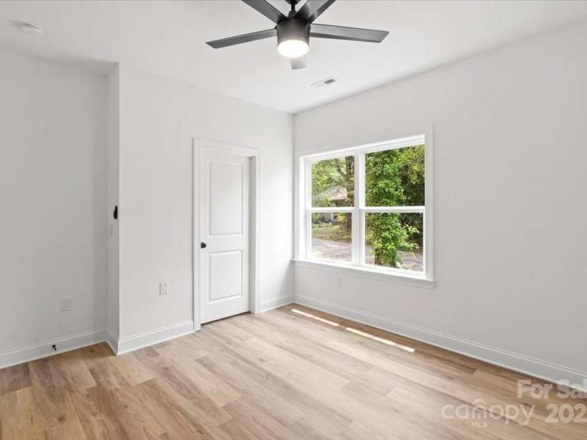 605 Poplar Street, Shelby, NC 28150.  MLS# CAR4268149, YatesRealty ID 19354. 