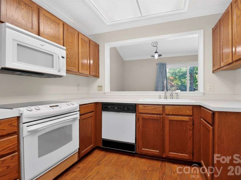 9234 Kings Canyon Drive, Charlotte, NC 28210.  MLS# CAR4374803, YatesRealty ID 19354. 