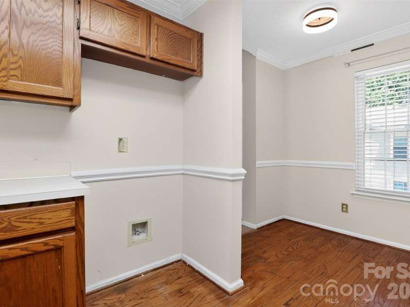 9234 Kings Canyon Drive, Charlotte, NC 28210.  MLS# CAR4374803, YatesRealty ID 19354. 