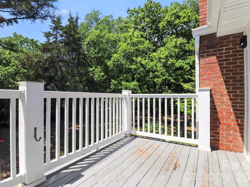 9234 Kings Canyon Drive, Charlotte, NC 28210.  MLS# CAR4374803, YatesRealty ID 19354. 