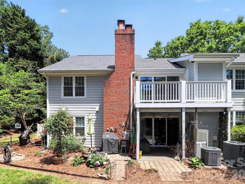 9234 Kings Canyon Drive, Charlotte, NC 28210.  MLS# CAR4374803, YatesRealty ID 19354. 