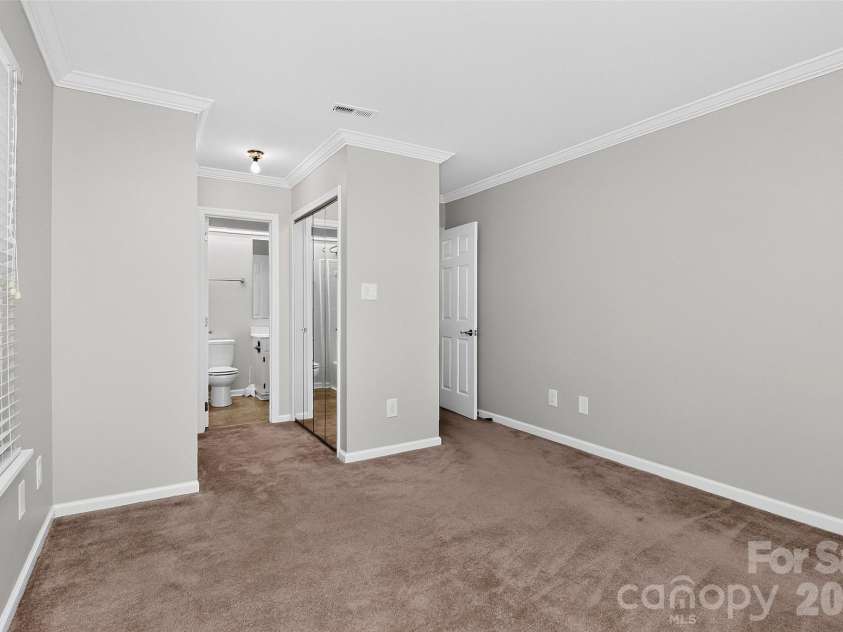 9234 Kings Canyon Drive, Charlotte, NC 28210.  MLS# CAR4374803, YatesRealty ID 19354. 