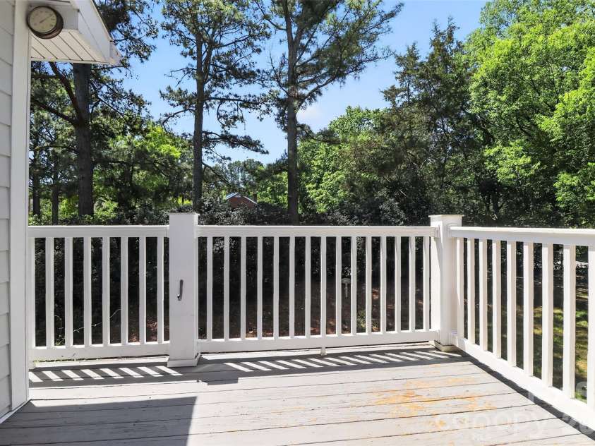 9234 Kings Canyon Drive, Charlotte, NC 28210.  MLS# CAR4374803, YatesRealty ID 19354. Balcony