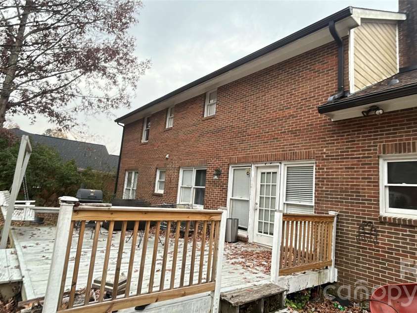 1022 Balsam Terrace, Charlotte, NC 28214.  MLS# CAR4374844, YatesRealty ID 19355. 