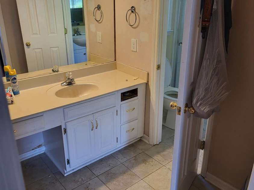 1022 Balsam Terrace, Charlotte, NC 28214.  MLS# CAR4374844, YatesRealty ID 19355. 