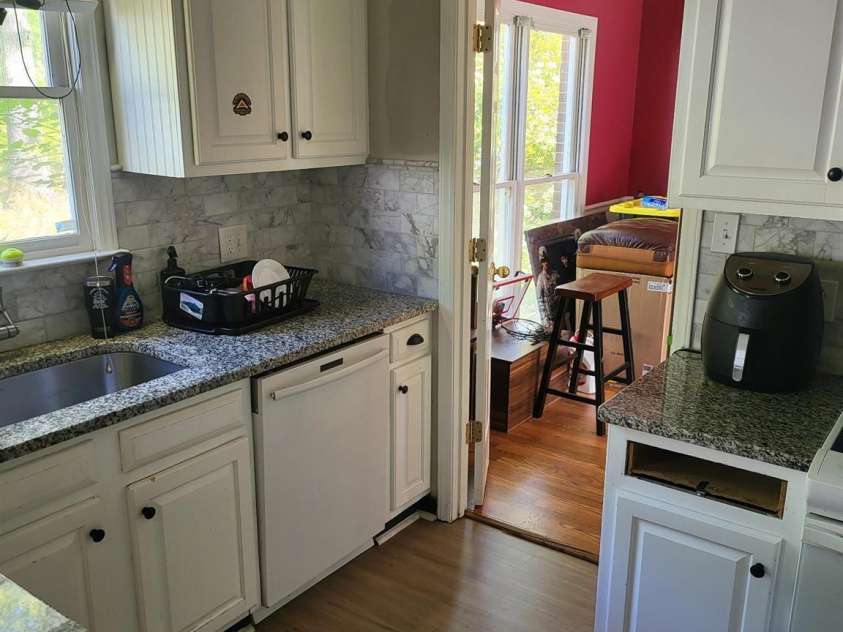 1022 Balsam Terrace, Charlotte, NC 28214.  MLS# CAR4374844, YatesRealty ID 19355. 