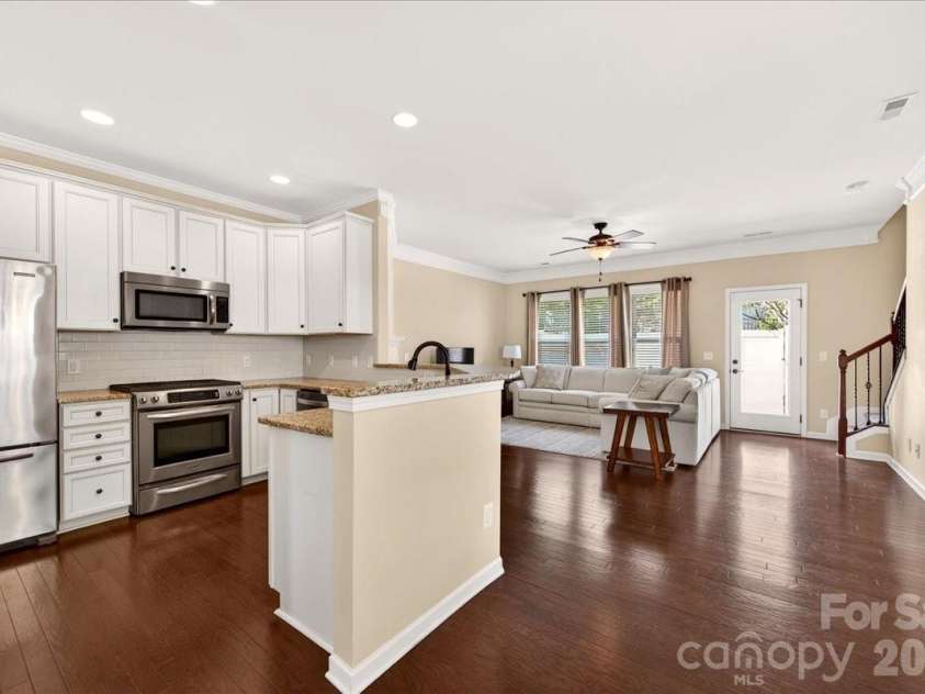 6453 Silver Star Lane, Charlotte, NC 28210.  MLS# CAR4374922, YatesRealty ID 19358. 