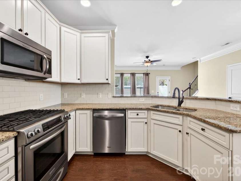 6453 Silver Star Lane, Charlotte, NC 28210.  MLS# CAR4374922, YatesRealty ID 19358. 