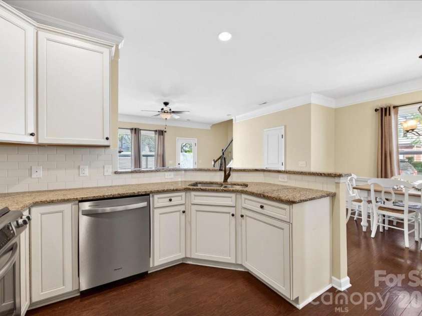 6453 Silver Star Lane, Charlotte, NC 28210.  MLS# CAR4374922, YatesRealty ID 19358. 