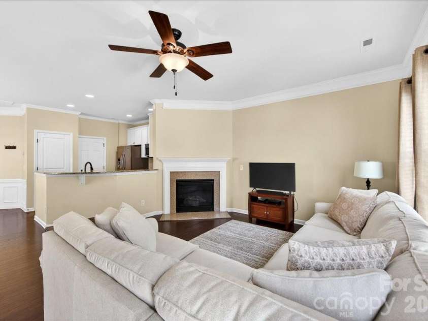 6453 Silver Star Lane, Charlotte, NC 28210.  MLS# CAR4374922, YatesRealty ID 19358. 