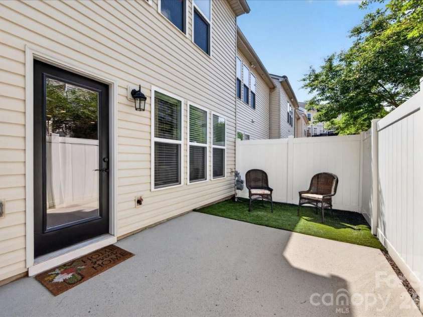 6453 Silver Star Lane, Charlotte, NC 28210.  MLS# CAR4374922, YatesRealty ID 19358. 