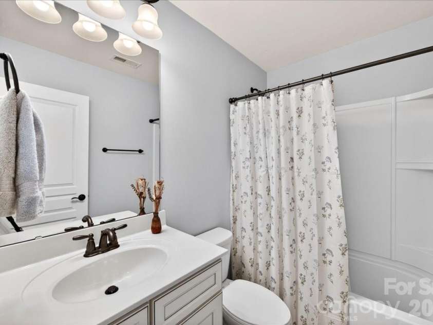 6453 Silver Star Lane, Charlotte, NC 28210.  MLS# CAR4374922, YatesRealty ID 19358. 