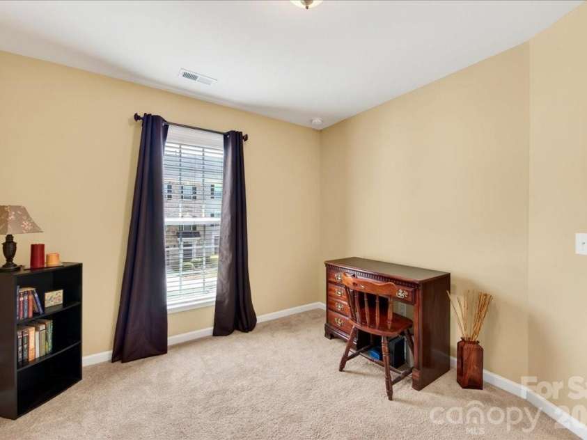 6453 Silver Star Lane, Charlotte, NC 28210.  MLS# CAR4374922, YatesRealty ID 19358. 