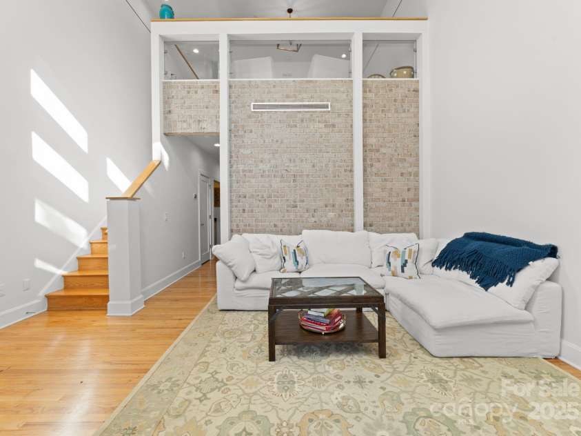 420 Queens Road, Charlotte, NC 28207.  MLS# CAR4210784, YatesRealty ID 19359. 