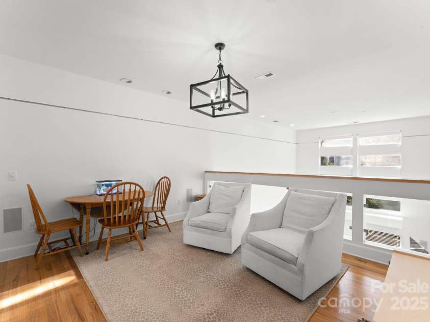 420 Queens Road, Charlotte, NC 28207.  MLS# CAR4210784, YatesRealty ID 19359. 