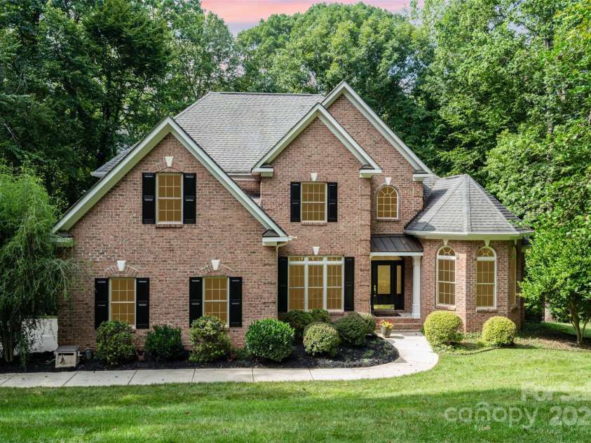 112 Eagle Chase Lane, Troutman, NC 28166.  MLS# CAR4296376, YatesRealty ID 1936. 