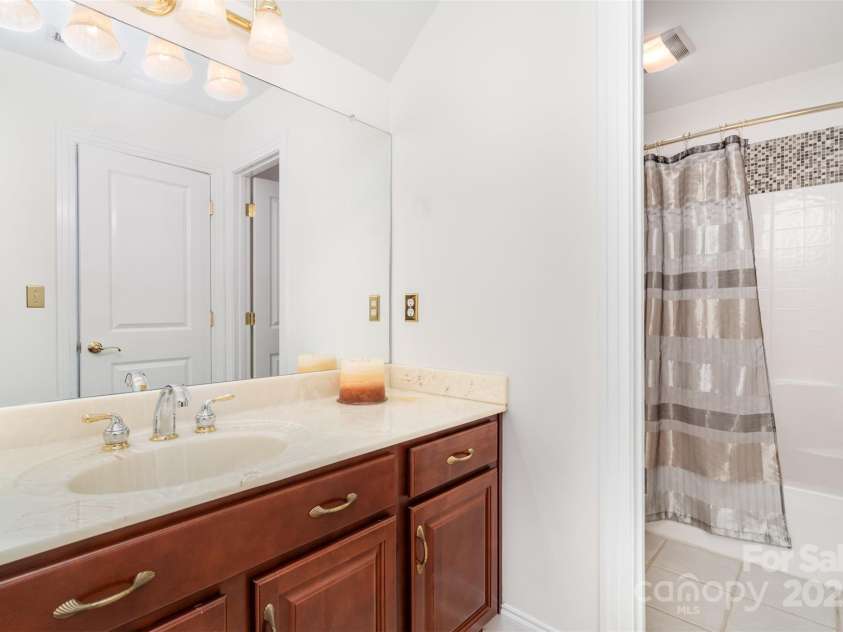 112 Eagle Chase Lane, Troutman, NC 28166.  MLS# CAR4296376, YatesRealty ID 1936. 