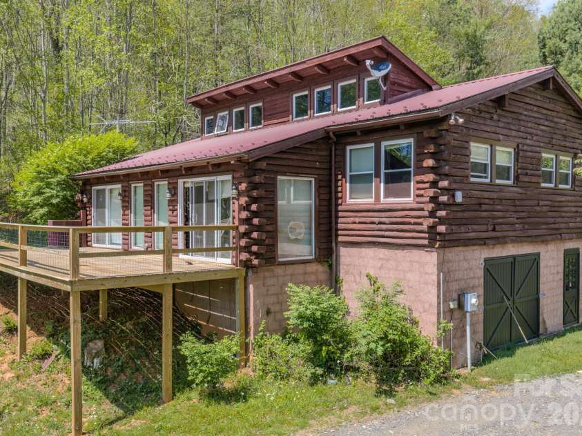 143 Gouge Cemetery Road, Bakersville, NC 28705.  MLS# CAR4373113, YatesRealty ID 19360. 