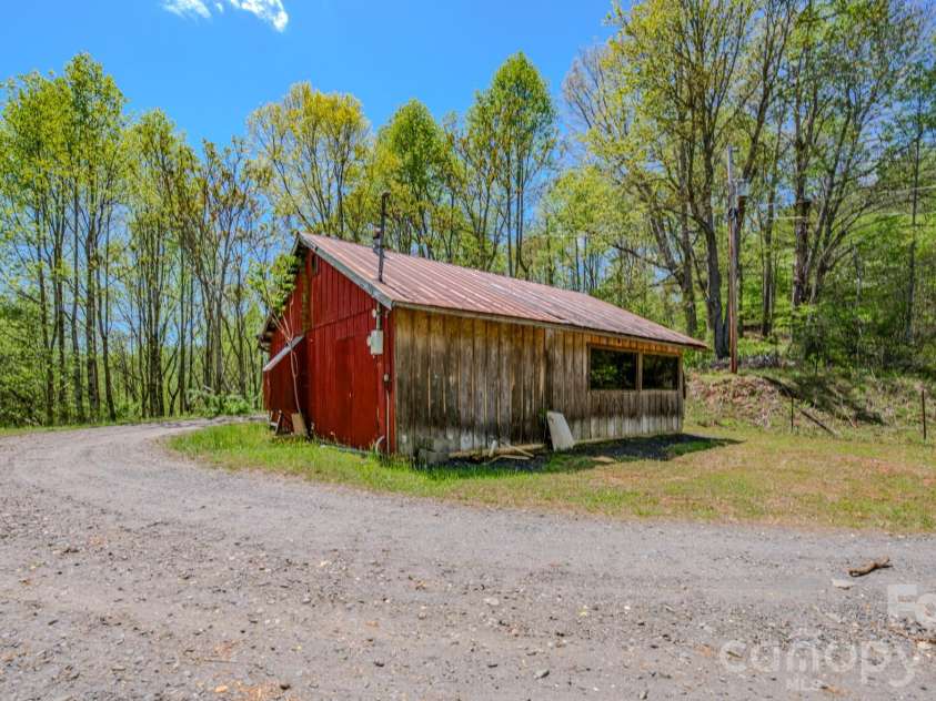 143 Gouge Cemetery Road, Bakersville, NC 28705.  MLS# CAR4373113, YatesRealty ID 19360. 