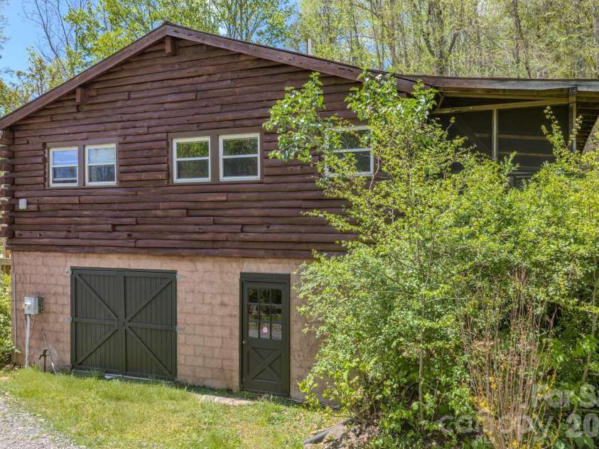 143 Gouge Cemetery Road, Bakersville, NC 28705.  MLS# CAR4373113, YatesRealty ID 19360. 