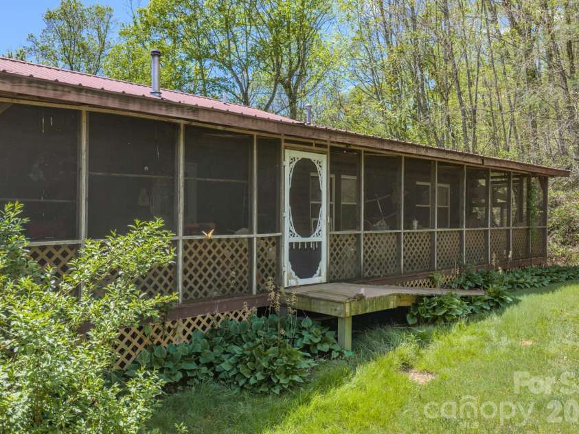 143 Gouge Cemetery Road, Bakersville, NC 28705.  MLS# CAR4373113, YatesRealty ID 19360. 