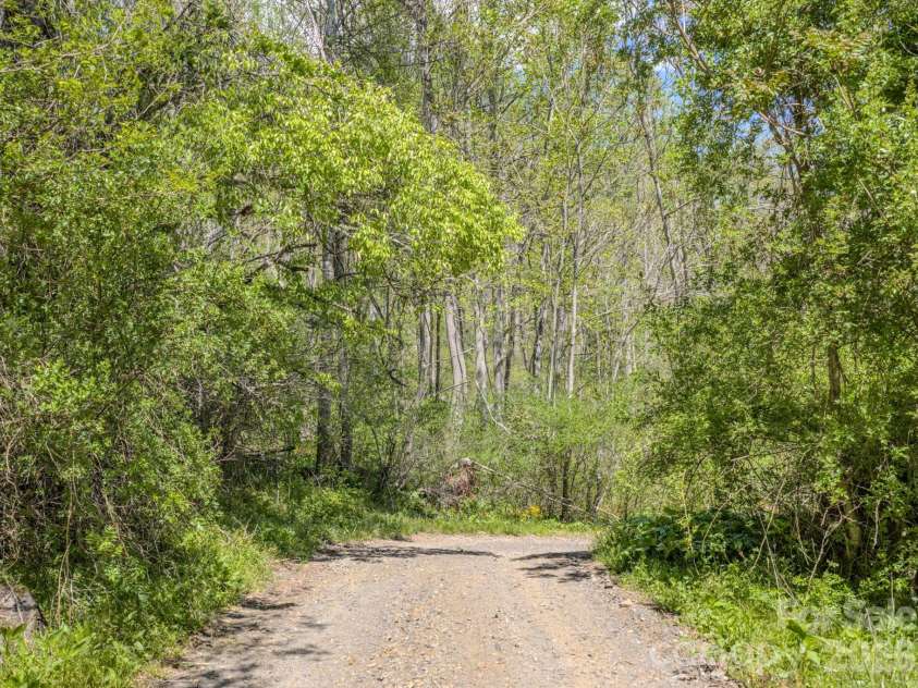 143 Gouge Cemetery Road, Bakersville, NC 28705.  MLS# CAR4373113, YatesRealty ID 19360. 