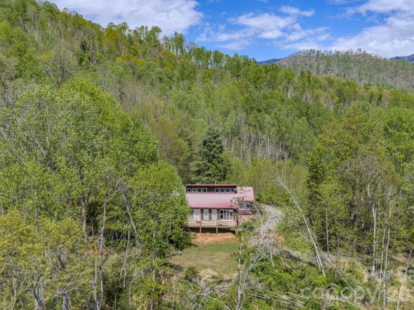 143 Gouge Cemetery Road, Bakersville, NC 28705.  MLS# CAR4373113, YatesRealty ID 19360. 