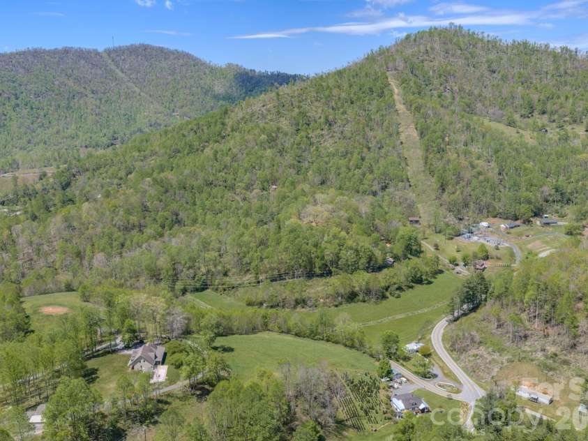 143 Gouge Cemetery Road, Bakersville, NC 28705.  MLS# CAR4373113, YatesRealty ID 19360. 