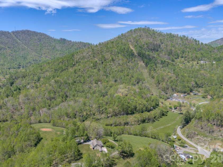 143 Gouge Cemetery Road, Bakersville, NC 28705.  MLS# CAR4373113, YatesRealty ID 19360. 