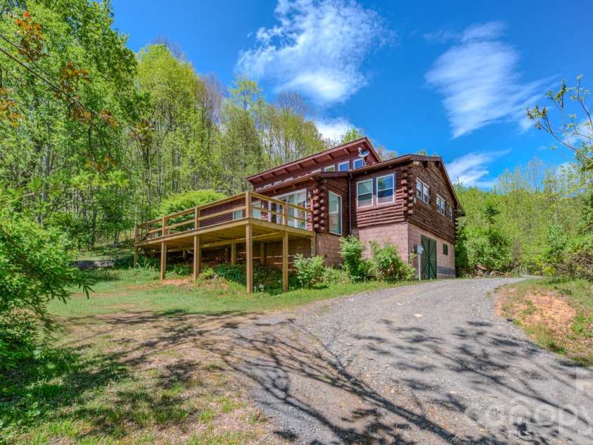 143 Gouge Cemetery Road, Bakersville, NC 28705.  MLS# CAR4373113, YatesRealty ID 19360. 