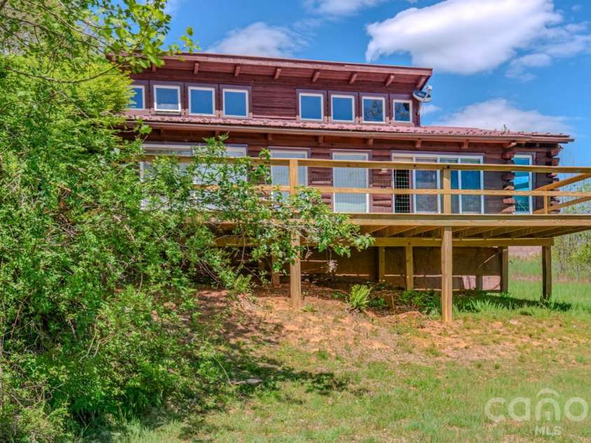 143 Gouge Cemetery Road, Bakersville, NC 28705.  MLS# CAR4373113, YatesRealty ID 19360. 