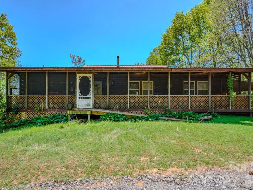 143 Gouge Cemetery Road, Bakersville, NC 28705.  MLS# CAR4373113, YatesRealty ID 19360. 