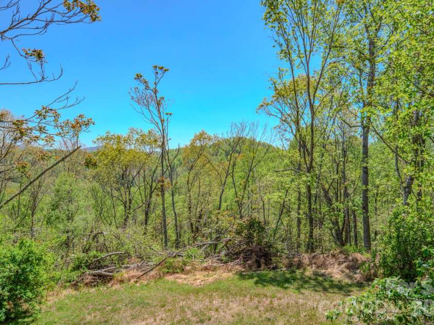 143 Gouge Cemetery Road, Bakersville, NC 28705.  MLS# CAR4373113, YatesRealty ID 19360. 