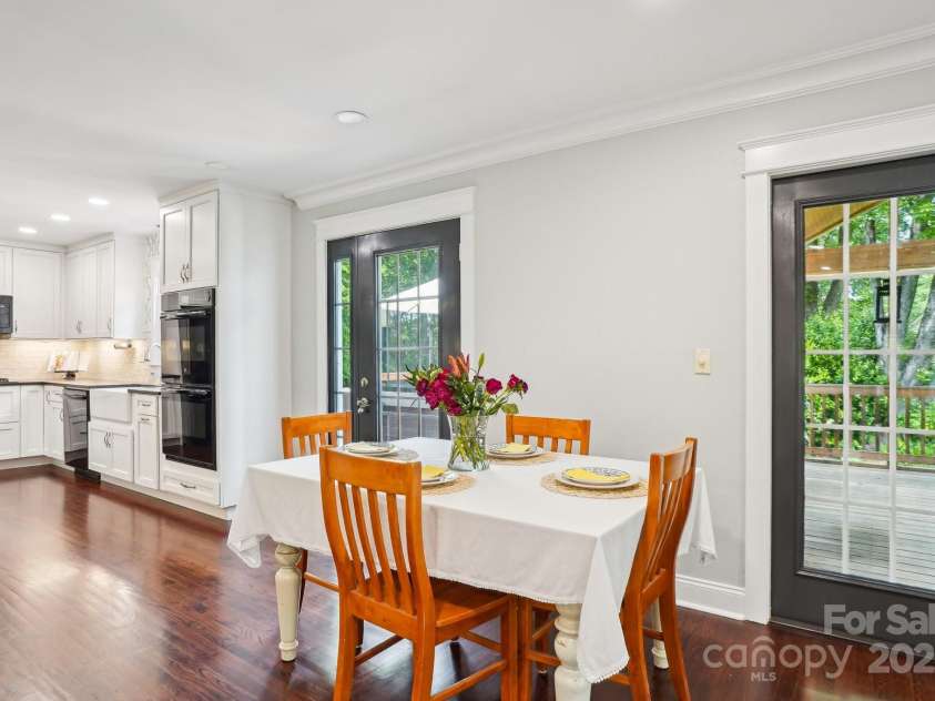 3918 Rea Road, Charlotte, NC 28226.  MLS# CAR4254640, YatesRealty ID 19360. 