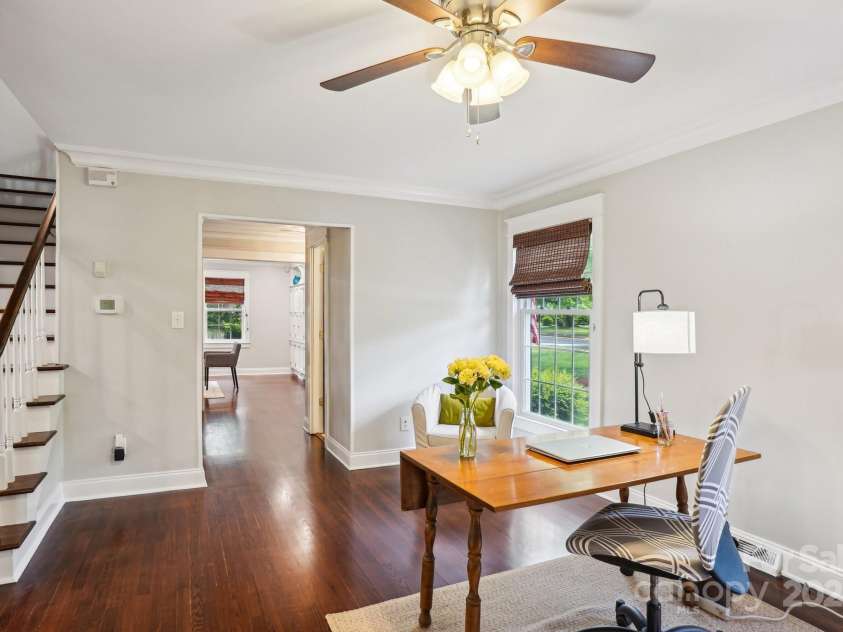 3918 Rea Road, Charlotte, NC 28226.  MLS# CAR4254640, YatesRealty ID 19360. 