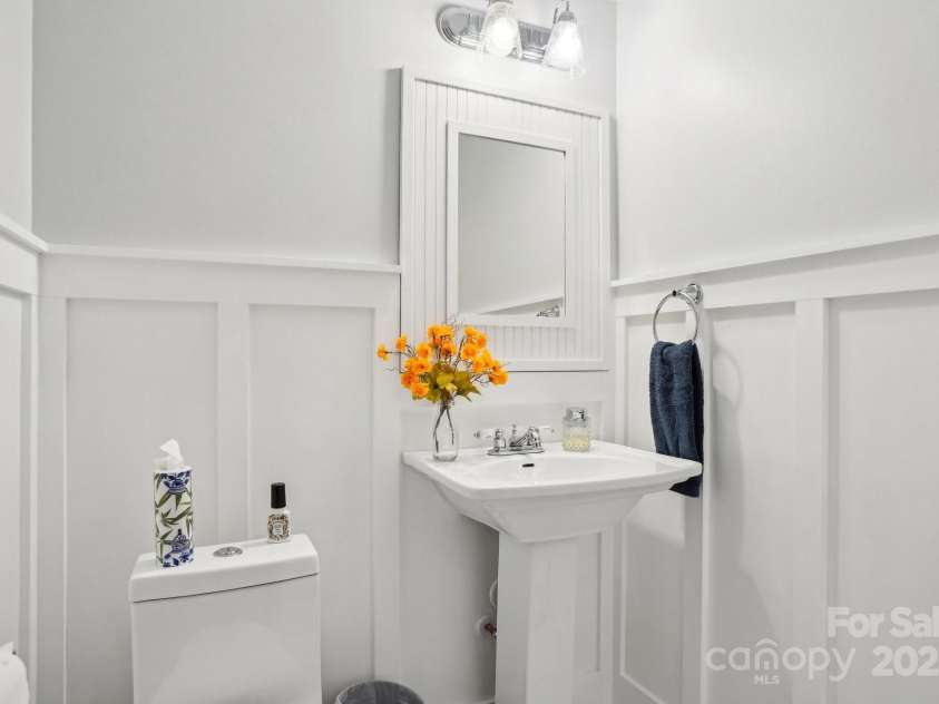 3918 Rea Road, Charlotte, NC 28226.  MLS# CAR4254640, YatesRealty ID 19360. 