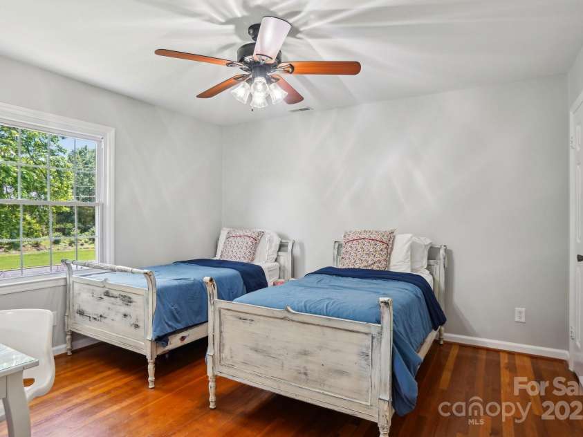 3918 Rea Road, Charlotte, NC 28226.  MLS# CAR4254640, YatesRealty ID 19360. 