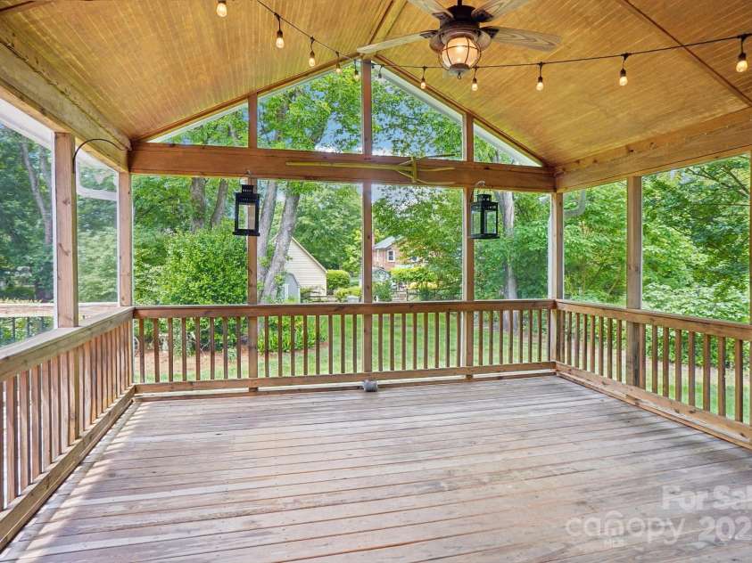 3918 Rea Road, Charlotte, NC 28226.  MLS# CAR4254640, YatesRealty ID 19360. 