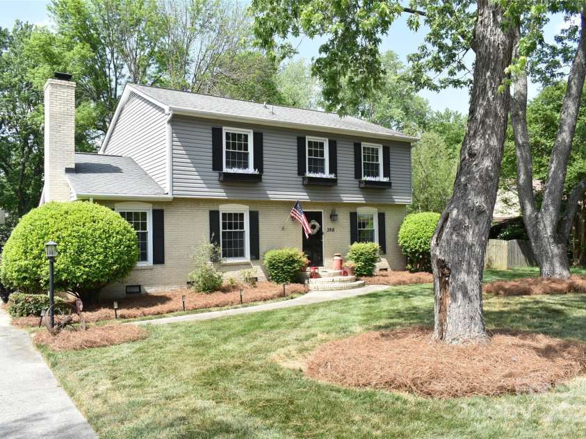 3918 Rea Road, Charlotte, NC 28226.  MLS# CAR4254640, YatesRealty ID 19360. 