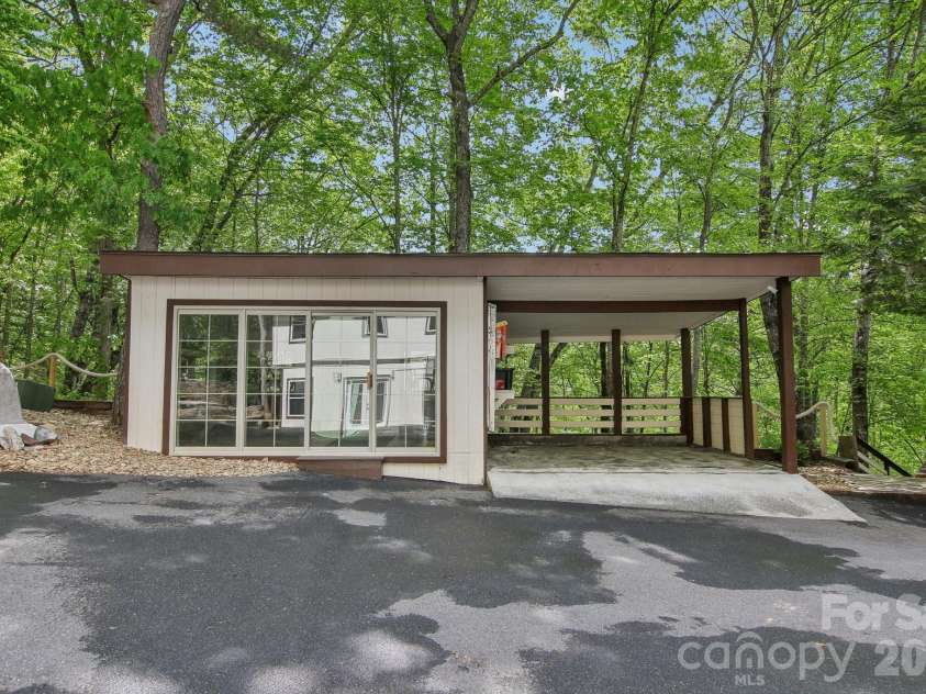 295 Dills Road, Bryson City, NC 28713.  MLS# CAR4373473, YatesRealty ID 19361. Flex space for storage or other possibilities