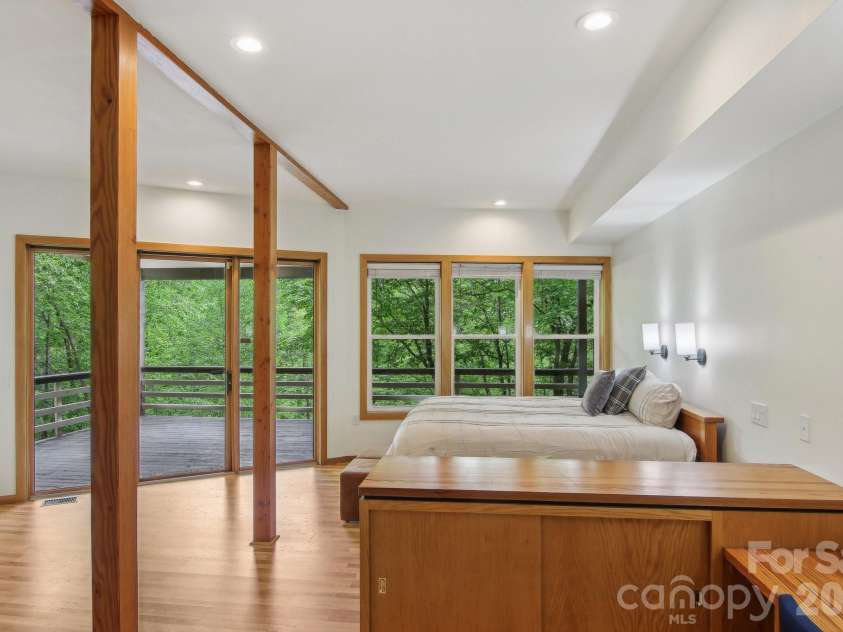 295 Dills Road, Bryson City, NC 28713.  MLS# CAR4373473, YatesRealty ID 19361. The second suite on the lower level
