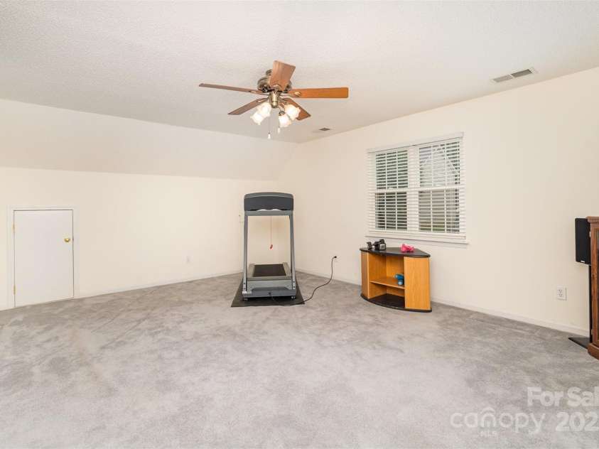 3905 Farlow Road, Charlotte, NC 28269.  MLS# CAR4238350, YatesRealty ID 19361. Bedroom 4 / Bonus Room