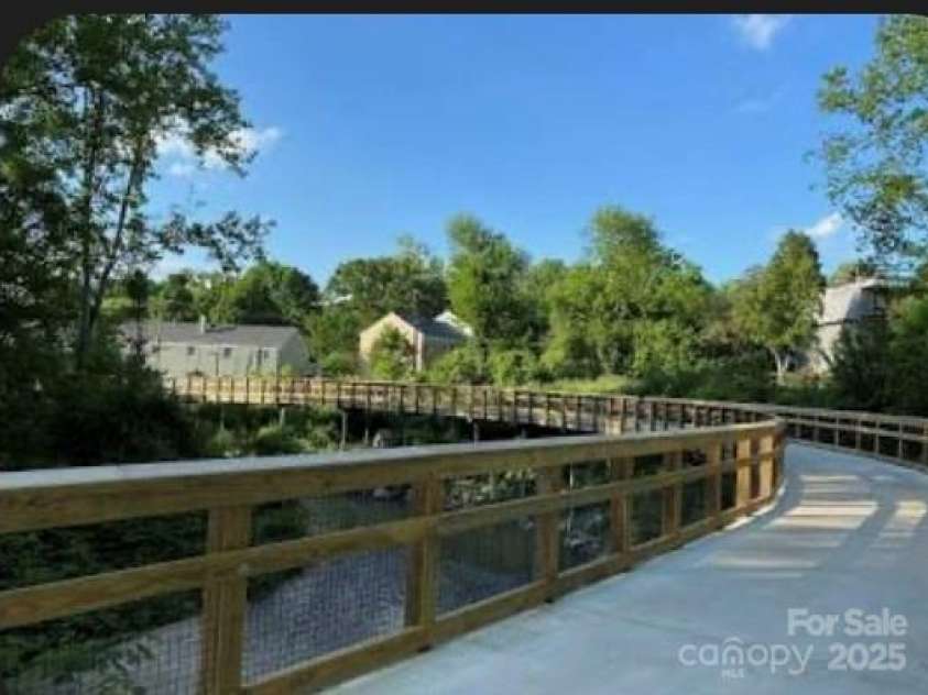 3905 Farlow Road, Charlotte, NC 28269.  MLS# CAR4238350, YatesRealty ID 19361. Mallard Creek Greenway just minutes away