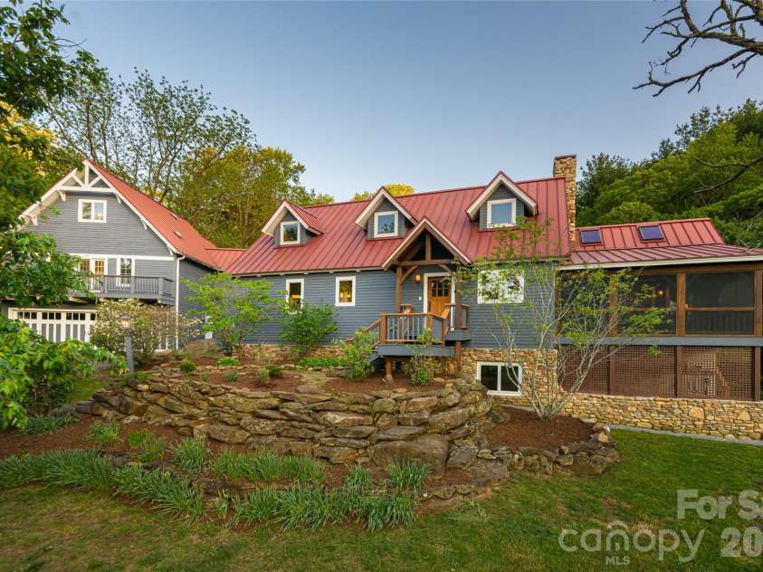 10 and 12 Dogwood Hills Lane, Weaverville, NC 28787.  MLS# CAR4374354, YatesRealty ID 19362. 
