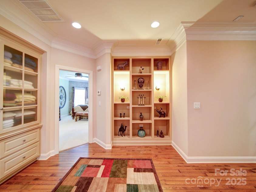 200 Waterby Way, Matthews, NC 28104.  MLS# CAR4256714, YatesRealty ID 19363. 